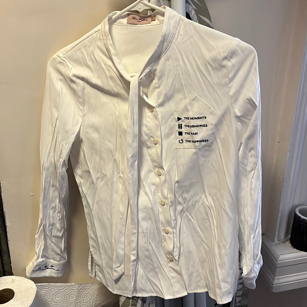Miss Patina blouse with embroidered details